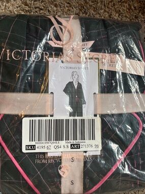 Victoria's Secret Black Quilted Lounge Set with Pink Trim